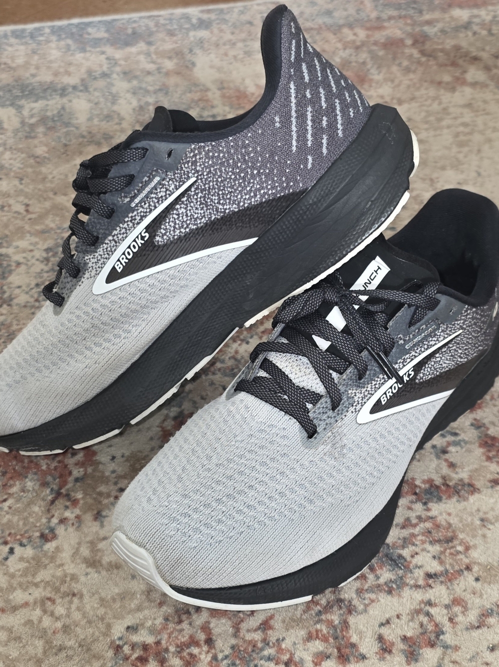 Brooks Ravenna Men's Running Shoes - Gray/Black